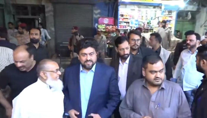 Karachi, Governor Sindh reached the boat basin for Suhri

 | Pro IQRA News