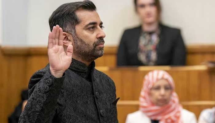 Hamza Yusuf sworn in as Scotland’s First Minister

 | Pro IQRA News