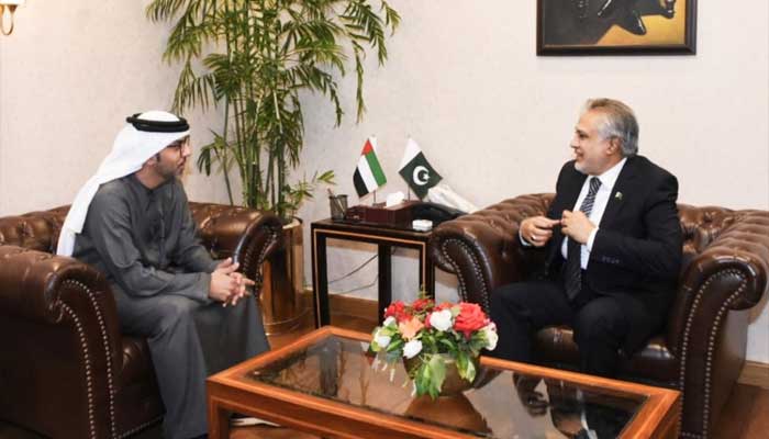وزیر خزانہ اسحاق ڈار سے متحدہ عرب امارات کے سفیر کی ملاقات