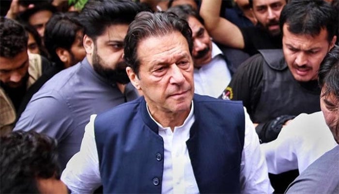 توشہ خانہ کیس: عمران خان کل ذاتی حیثیت میں سیشن کورٹ میں طلب