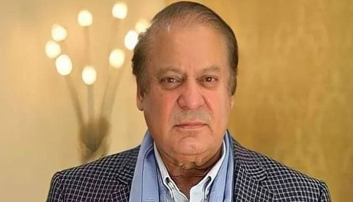 نواز شریف مدینہ منورہ پہنچ گئے