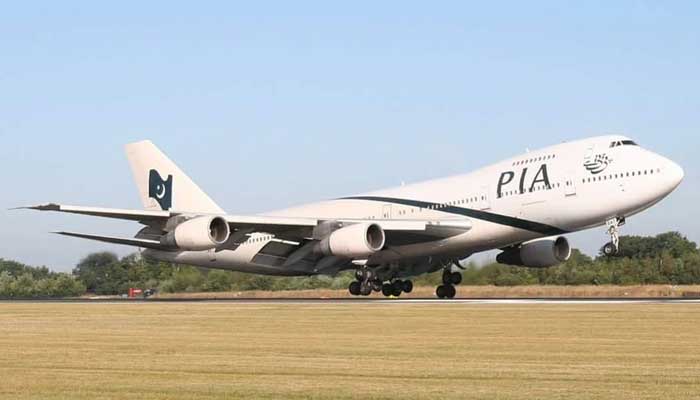 کوئٹہ ایئرپورٹ پر پی آئی اے کا طیارہ حادثے سے بال بال بچ گیا