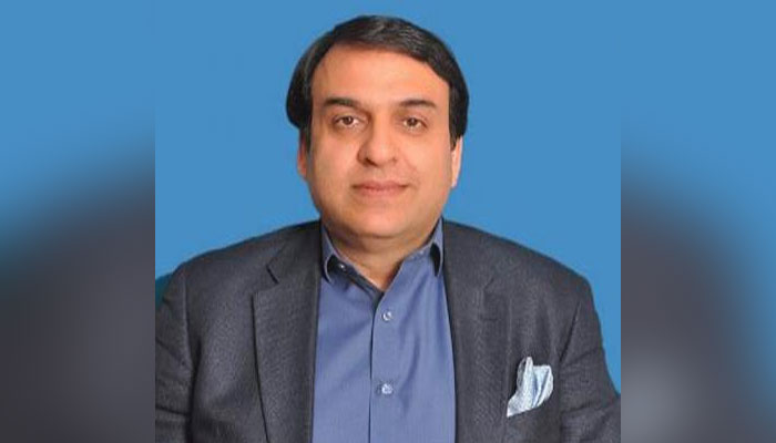 سینیٹر عبدالقادر نے پاکستان تحریک انصاف کو خیرباد کہہ دیا