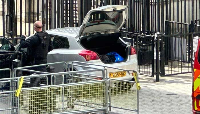 Car crashing through the doors of 10 Downing Street