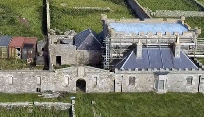اسکاٹ لینڈ میں تاریخی قلعہ کی قیمتِ فروخت صرف 30 ہزار پاؤنڈز