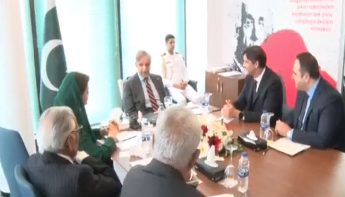 وزیراعظم شہباز شریف کی ترکیہ کے تاجروں و صنعتکاروں سے ملاقات