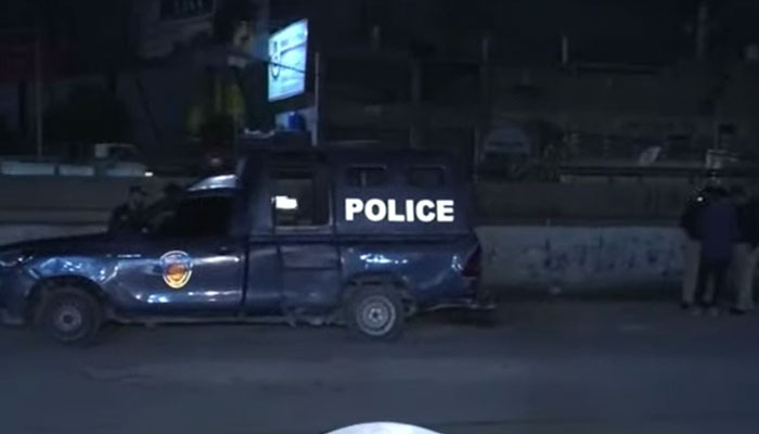 کراچی: سپر ہائی وے پر مقابلہ، 2 پولیس اہلکار جاں بحق