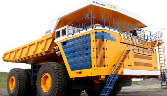 دنیا کا سب سے بڑا ٹرک کتنے ٹن وزن لے جا سکتا ہے؟