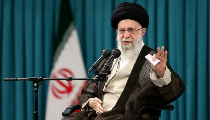 ایران کے سپریم لیڈر آیت اللّٰہ خامنہ ای— فائل فوٹو