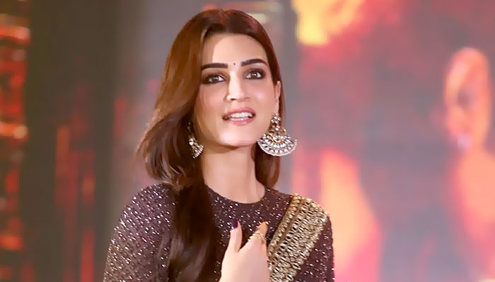 واضح رہے کہ کیرتی سے قبل کترینہ اور دیپیکا اپنے اپنے بیوٹی برانڈز متعارف کرواچکی ہیں۔