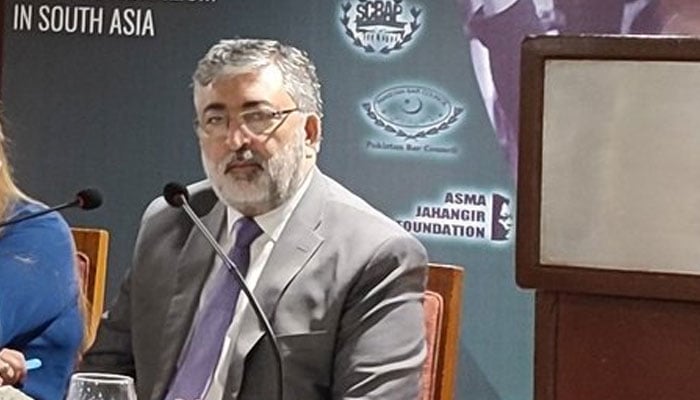 پی ٹی آئی چاہتی تو آرمی ایکٹ ترمیمی بل منظور نہ ہوتا، کامران مرتضیٰ