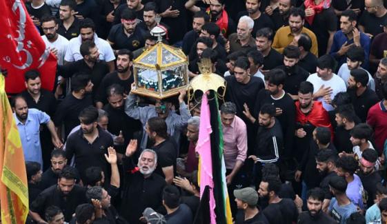 سرینگر: 34 برس بعد 8 محرم کا جلوس برآمد ہوا