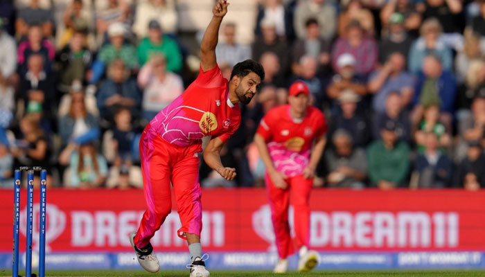 حارث رؤف دی ہنڈرڈ میں ویلش فائر کی نمائندگی کررہے ہیں۔