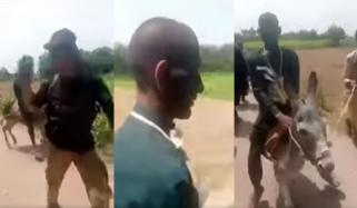 پشاور: چور کا منہ کالا کر کے گدھے پر بٹھانے پر ایس ایچ او معطل