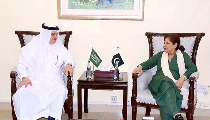 نگراں وزیر خزانہ شمشاد اختر سے سعودی سفیر نواف بن سعید المالکی کی ملاقات