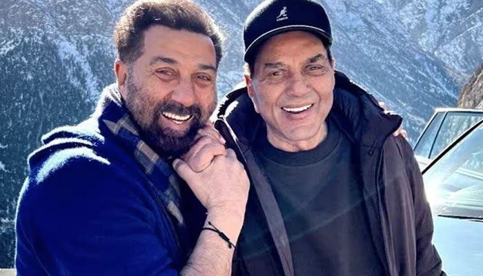 سنی دیول والد دھرمیندر کو علاج کیلئے امریکا لے گئے
