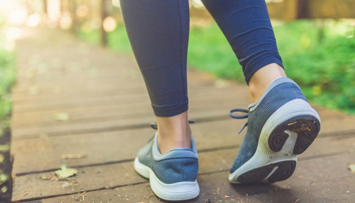 کھانے کے بعد 2 منٹ کی واک خون میں شکر کی مقدار کو قابو میں رکھ سکتی ہے، تحقیق