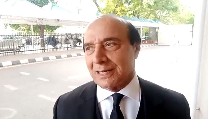 لطیف کھوسہ---فائل فوٹو