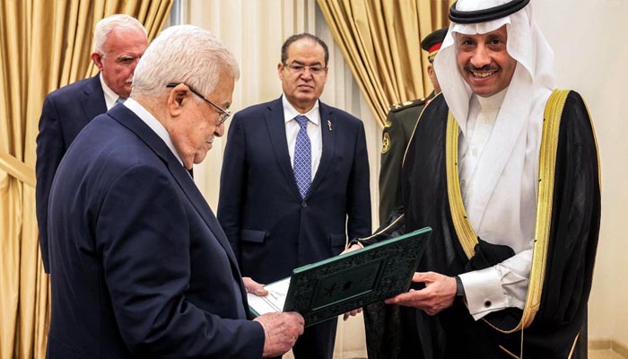 فلسطین کے صدر کو سعودی سفیر نے سفارتی اسناد پیش کردیں