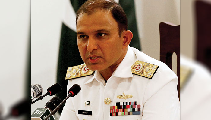 چیف آف نیول اسٹاف ایڈمرل محمد امجد خان نیازی—فائل فوٹو