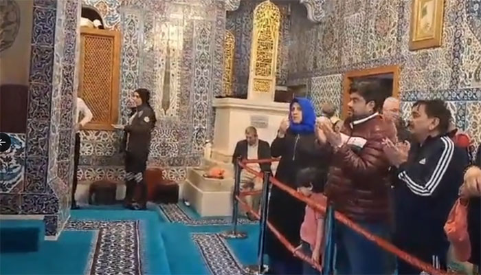 گورنر سندھ  کی حضرت ابو ایوب انصاری  کے مزار پر حاضری