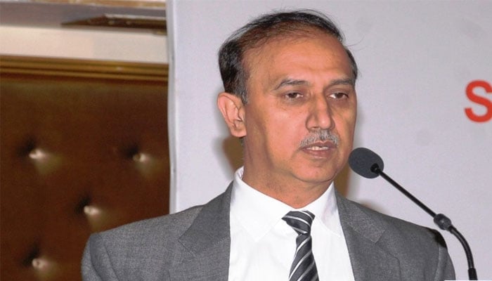 الیکشن وقت پر کرانے کیلئے عدالتوں جاچکے ہیں، شعیب شاہین