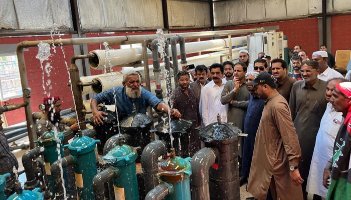 فوٹو بشکریہ ٹوئٹر اکاؤنٹ مرتضیٰ وہاب