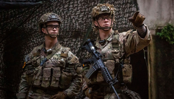 صحت جانچنے کیلئے امریکی فوجی اہلکاروں میں ڈیوائس نصب صحت جانچنے کیلئے امریکی فوجی اہلکاروں میں ڈیوائس نصب