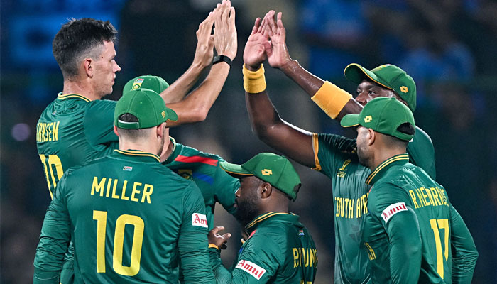جنوبی افریقا نے سری لنکا کو 102 رنز سے شکست دے دی