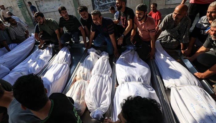 اسرائیلی فوج کی بمباری سے مزید 410 فلسطینی شہید