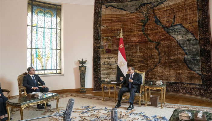 مصری صدر السیسی سے امریکی وزیر خارجہ بلنکن کی ملاقات کا ایک منظر، تصویر بشکریہ سوشل میڈیا۔