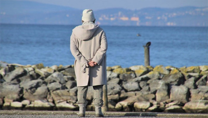 تنہا رہنے والے افراد میں کینسر سے ہلاک ہونے کے خطرات زیادہ ہوتے ہیں، تحقیق تنہا رہنے والے افراد میں کینسر سے ہلاک ہونے کے خطرات زیادہ ہوتے ہیں، تحقیق