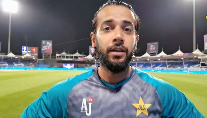 انگلینڈ سے پاکستان کو خطرہ نہیں، لیکن اسے ہلکا نہیں لینا چاہیے، عماد وسیم