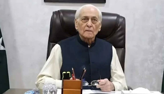 نگراں وزیراعلیٰ کے پی کے انتقال کے بعد صوبے میں آئینی بحران پیدا ہوگیا