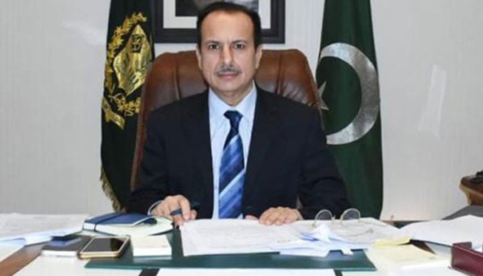 نگراں وفاقی وزیرِ صحت کا غیر رجسٹرڈ اور ممنوع روایتی سرنجوں کی فروخت کا نوٹس