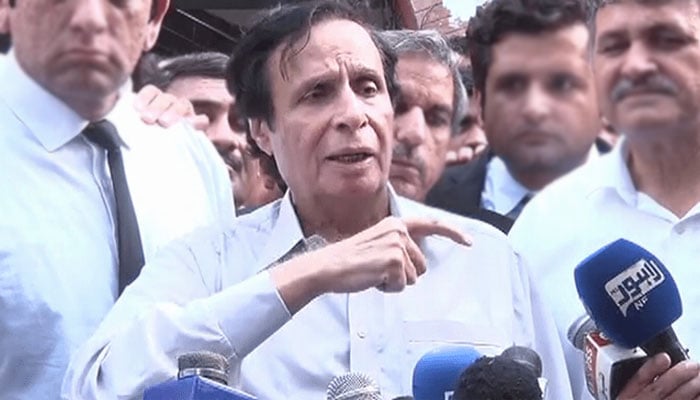 سابق وزیر اعلیٰ پنجاب پرویز الہٰی---فائل فوٹو
