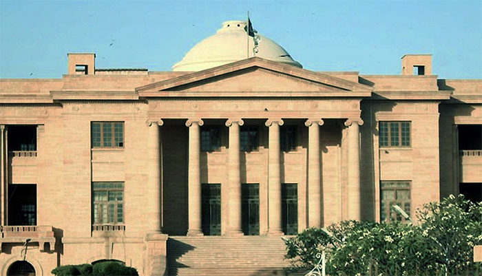 عدالت کا لیاقت آباد سی ون ایریا کے پلاٹ پر قائم 6 منزلہ عمارت گرانے کا حکم