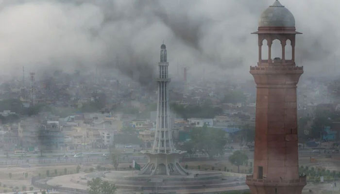اسموگ کے خاتمے کیلئے مصنوعی بارش نہیں برسائی جا رہی، محکمہ موسمیات