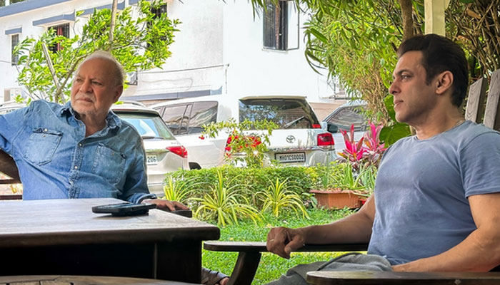 ہیپی برڈ ڈے مائی ٹائیگر، سلمان خان کی والد کو سالگرہ پر مبارکباد