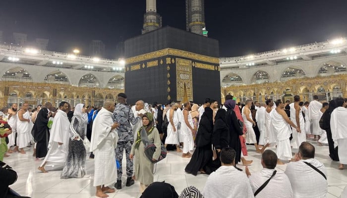 سعودی وزیر نے عمرہ ادائیگی کیلئے آسان دن اور وقت بتادیا
