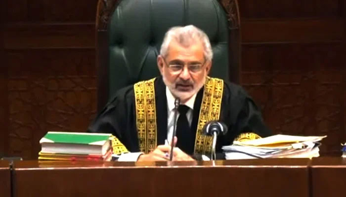 چیف جسٹس قاضی فائز عیسیٰ نے سینئر ججوں سے الیکشن کے معاملے پر مشاورت کی: فوٹو فائل