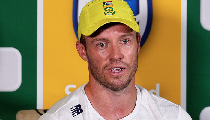 ڈی ویلیئرز نے آئی پی ایل اسٹارک اور کمنز کو مہنگے داموں خریدے جانے پر سوال اٹھادیا