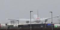 لندن ایئرپورٹ پر مسافر طیارے کی خطرناک لینڈنگ