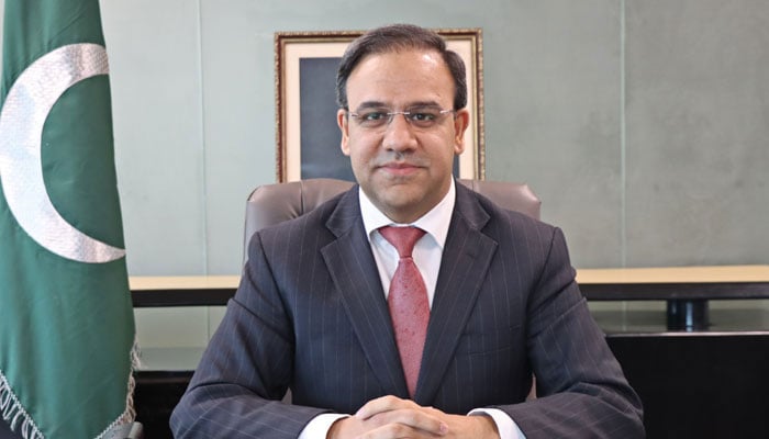 نگراں وزیر آئی ٹی و ٹیلی کمیونیکیشن ڈاکٹر عمر سیف---فائل فوٹو