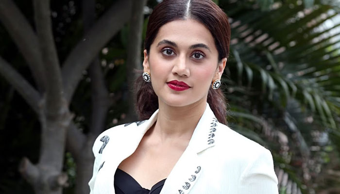 تاپسی کی فیورٹ فلم اور اسکول زمانے کے کرش کا نام سامنے آگیا