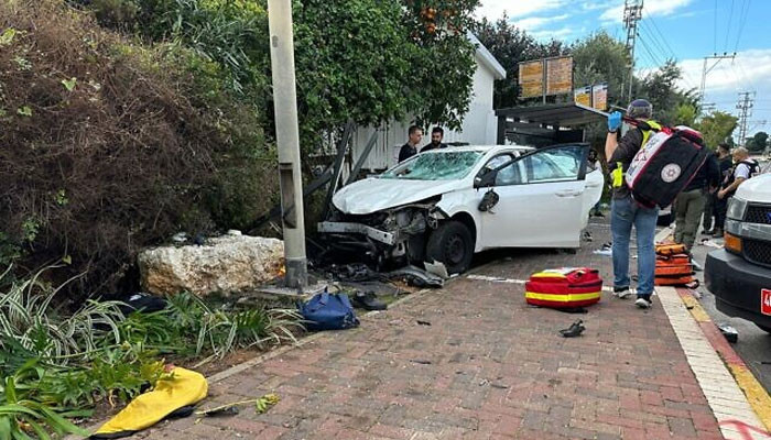 تل ابیب: یہودی بستی میں گاڑی چڑھانے اور چاقو حملے میں خاتون ہلاک، 18 زخمی