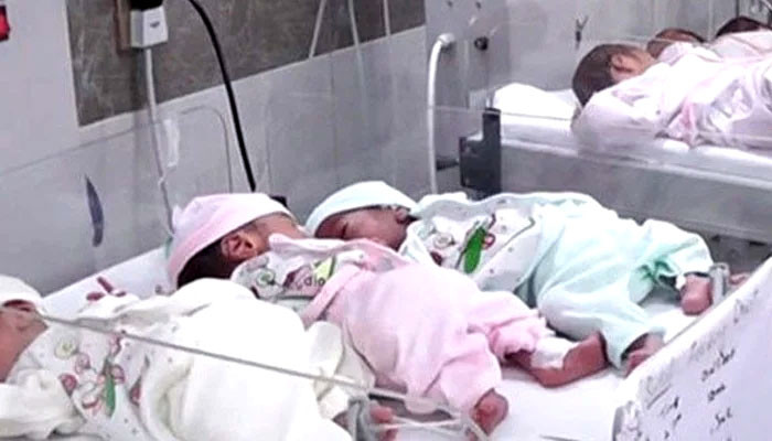 پنجاب: 24 گھنٹوں کے دوران نمونیا میں مبتلا مزید 13 بچے انتقال کر گئے پنجاب: 24 گھنٹوں کے دوران نمونیا میں مبتلا مزید 13 بچے انتقال کر گئے