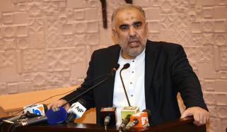 نواز شریف دو تہائی اکثریت کا مطالبہ کررہے ہیں، اسد قیصر