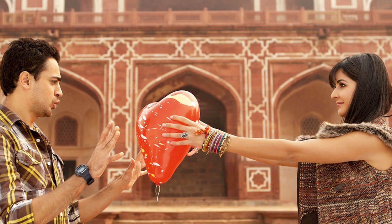 Top 4 Bollywood love songs to blast on Valentine’s Day