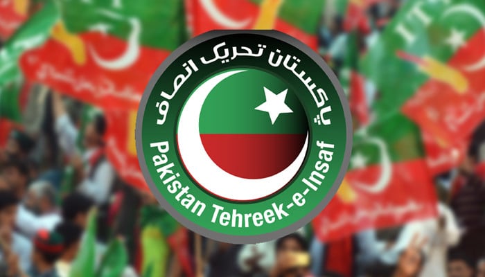پاکستان تحریک انصاف میں سیاسی اور وکلاء قیادت آمنے سامنے